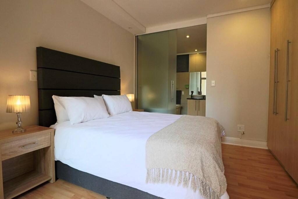 Upmarket Sandton Hydro Park Apartments Johannesburg Exteriör bild